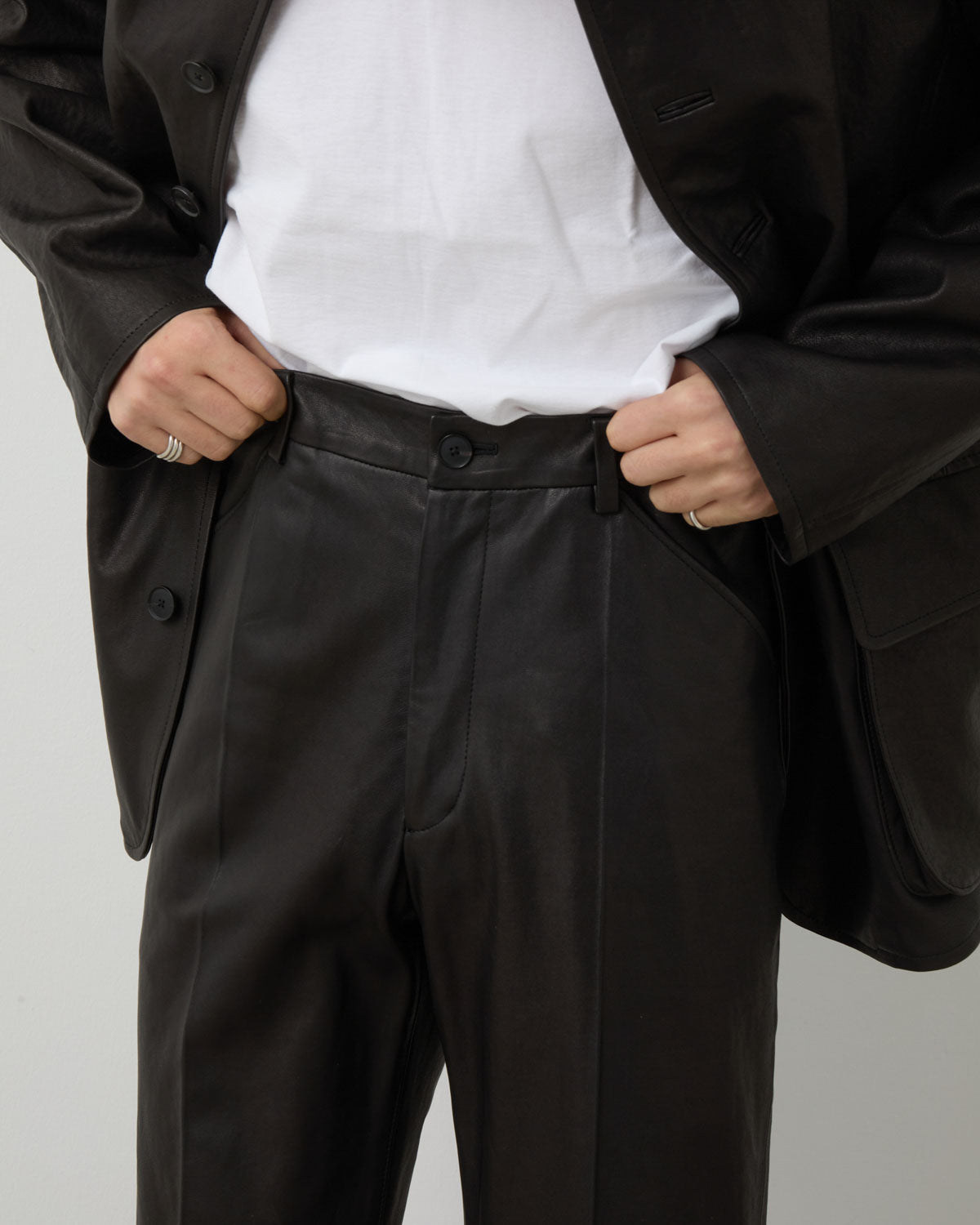 TEXTURED LAMB LEATHER PANTS