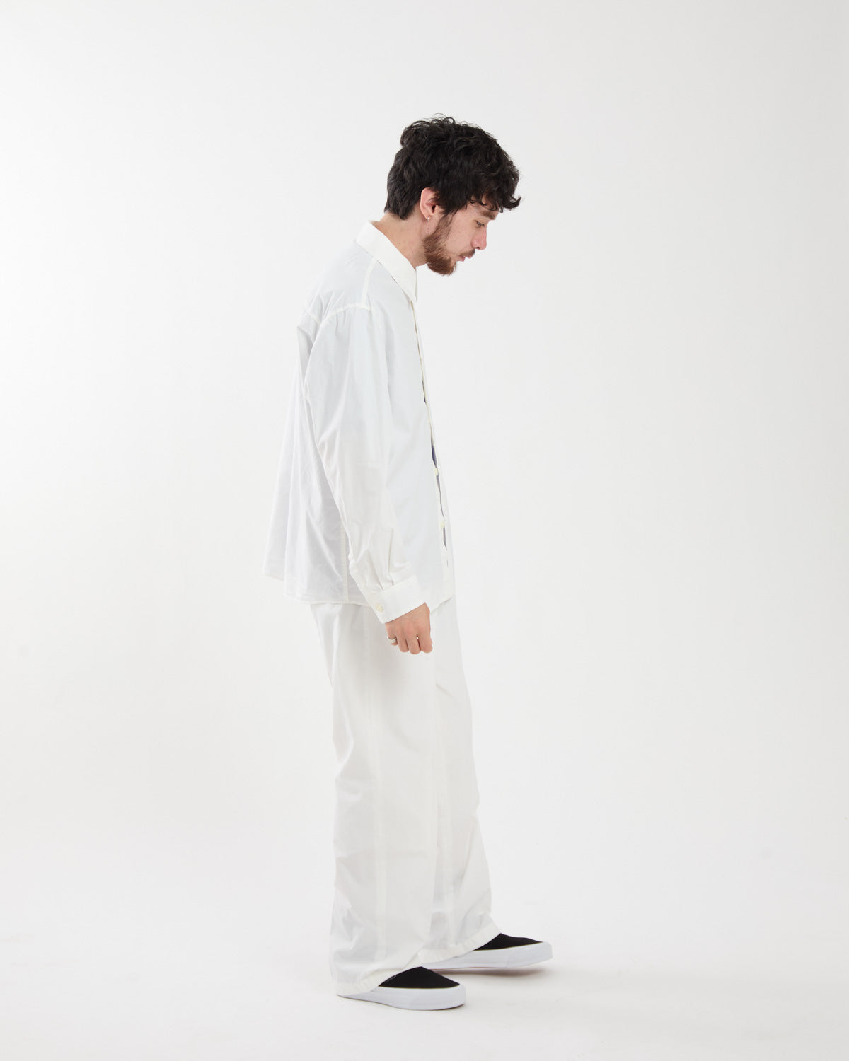 GARMENT-DYED FINX SHUTTLE WEATHER ONE-TUCK SLACKS
