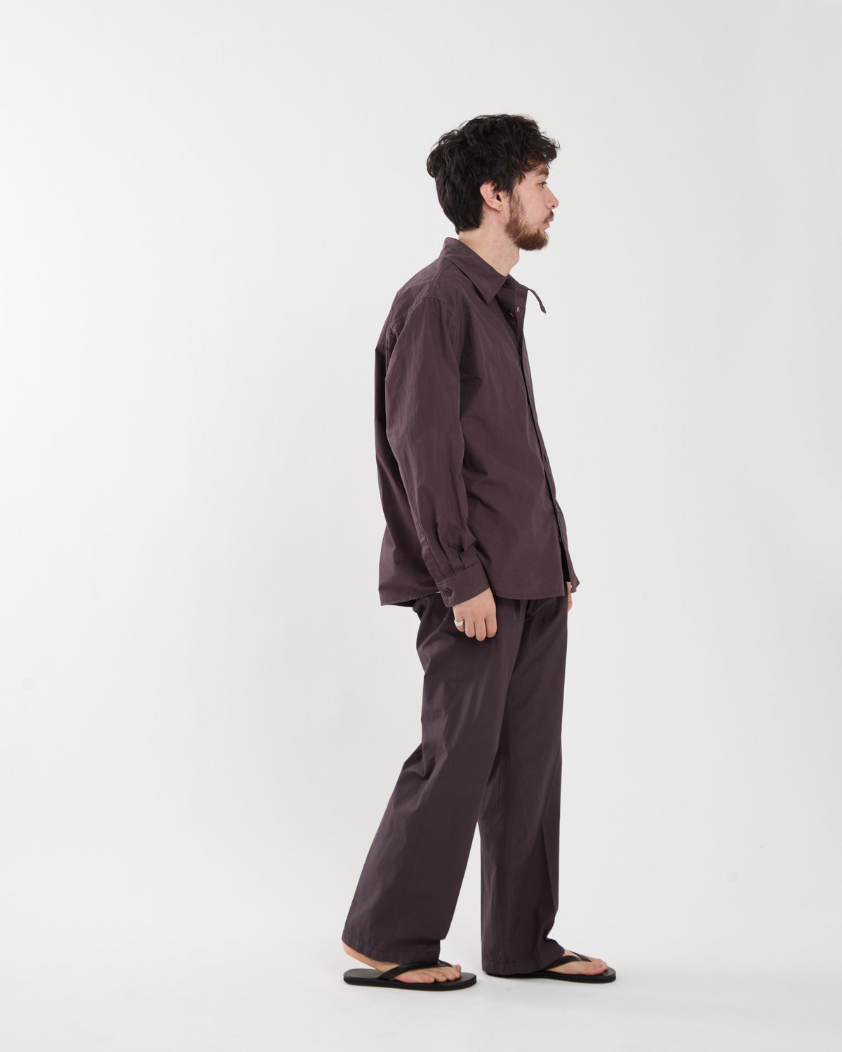 GARMENT-DYED FINX SHUTTLE WEATHER ONE-TUCK SLACKS