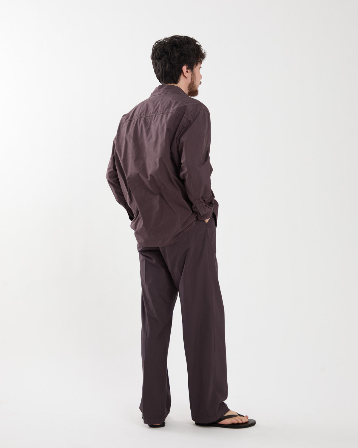 GARMENT-DYED FINX SHUTTLE WEATHER ONE-TUCK SLACKS