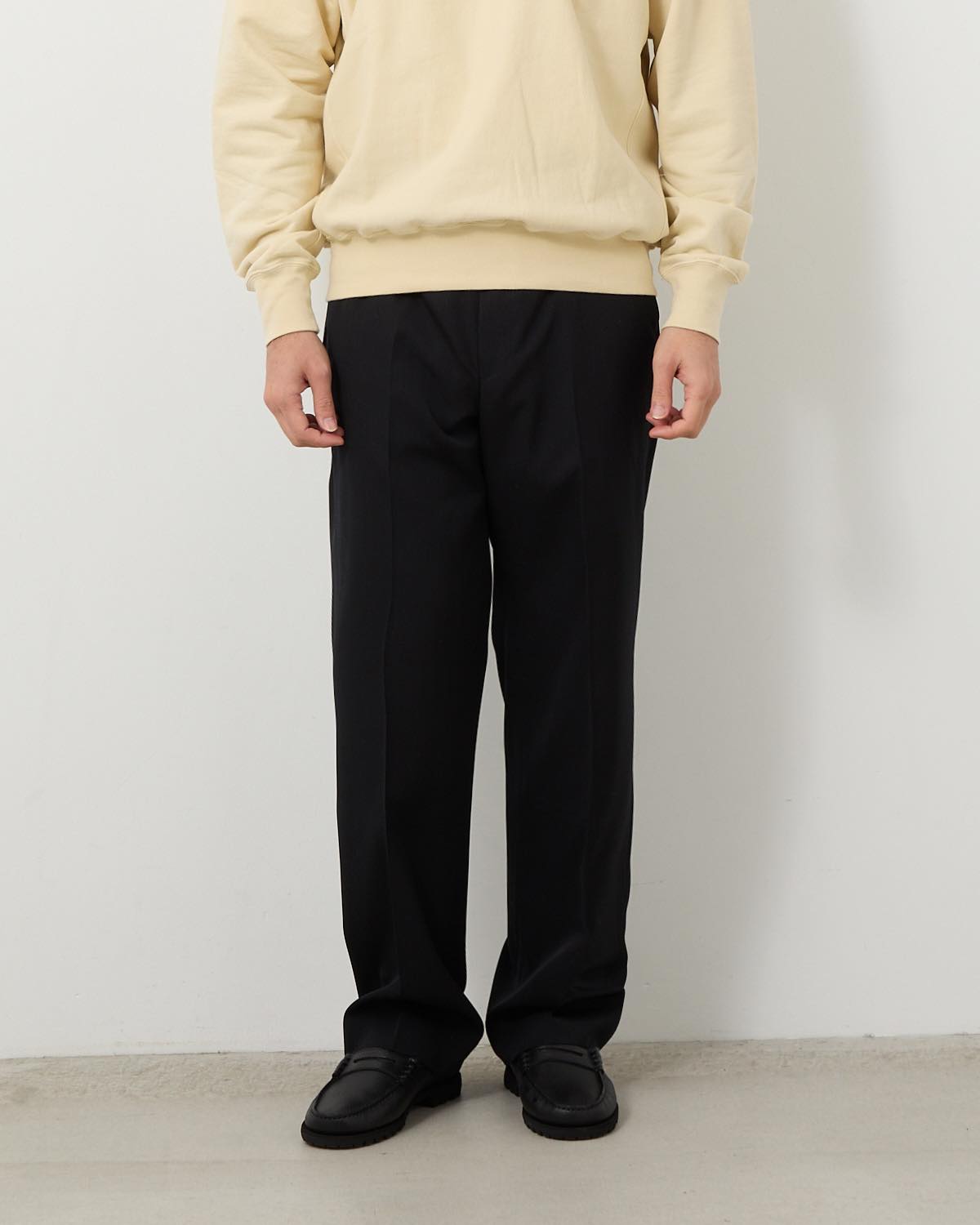 LIGHT WOOL MAX GABARDINE SLACKS
