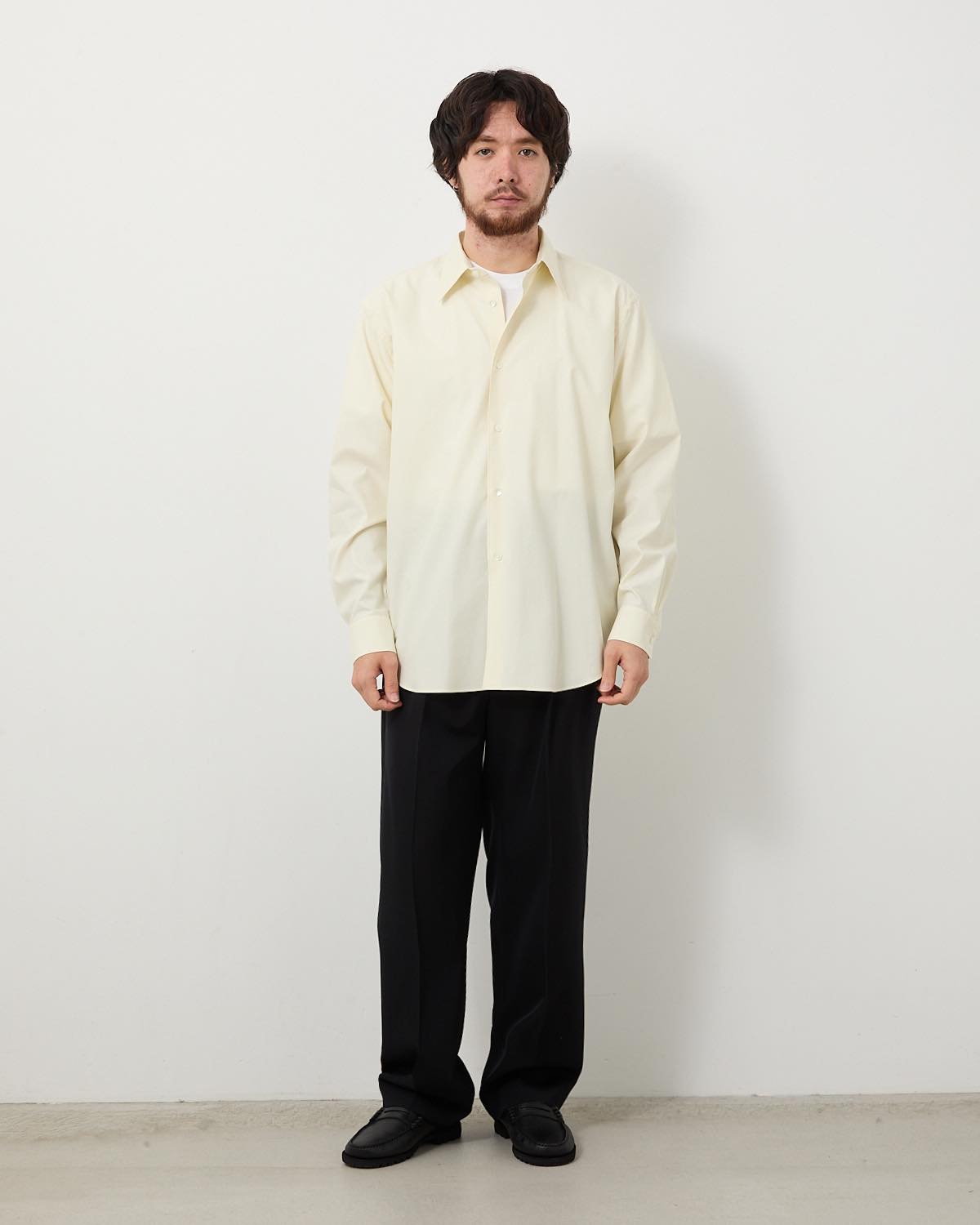 LIGHT WOOL MAX GABARDINE TWO-TUCK SLACKS