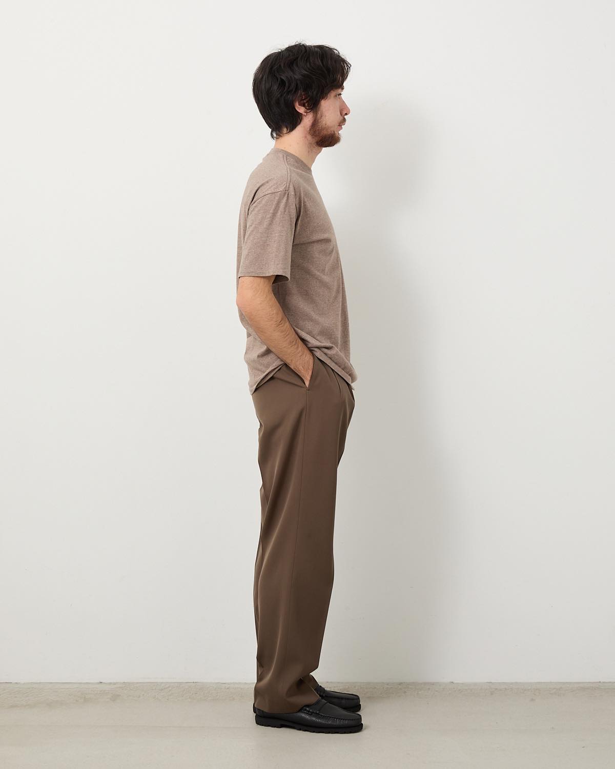 LIGHT WOOL MAX GABARDINE TWO-TUCK SLACKS