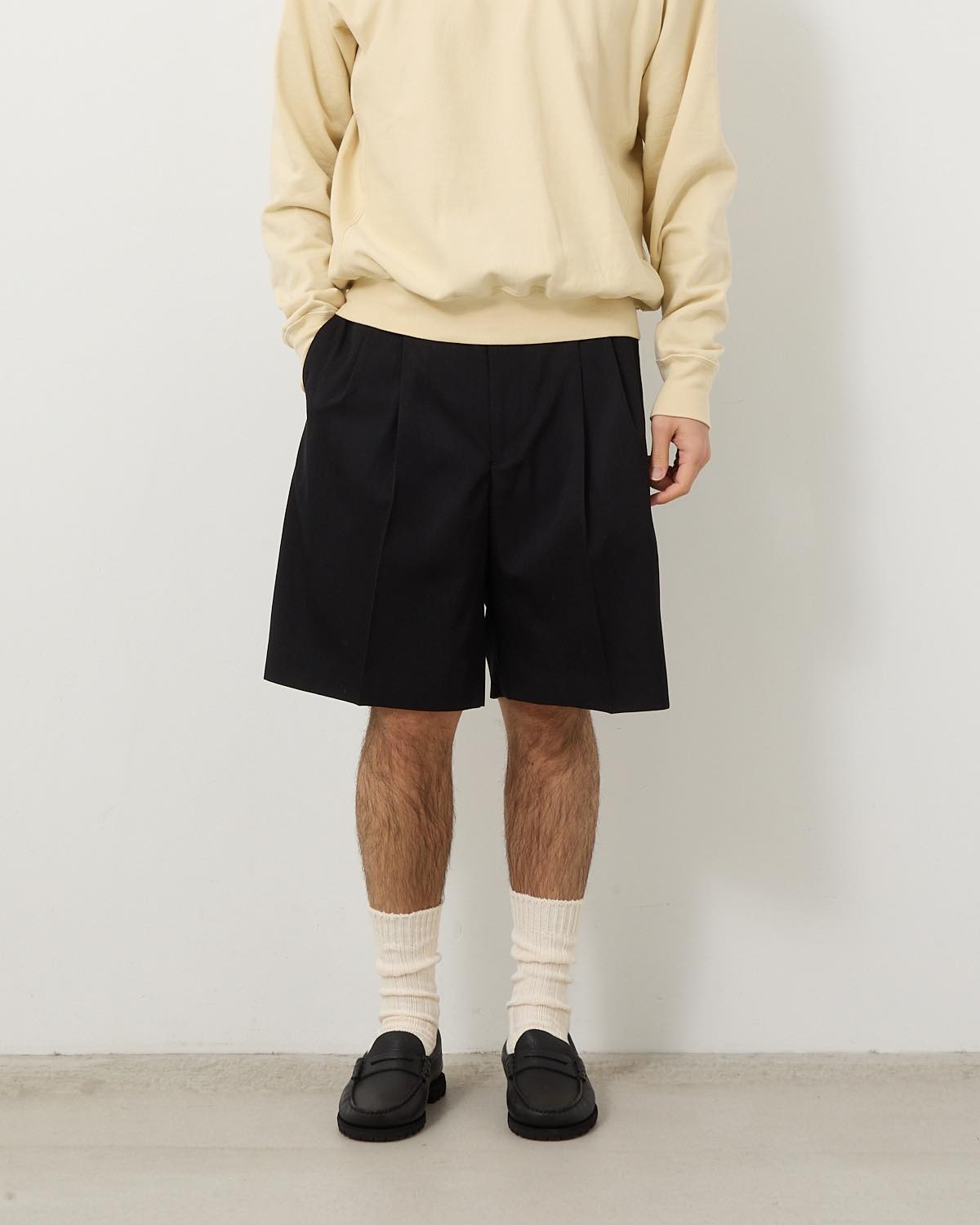 LIGHT WOOL MAX GABARDINE SHORTS
