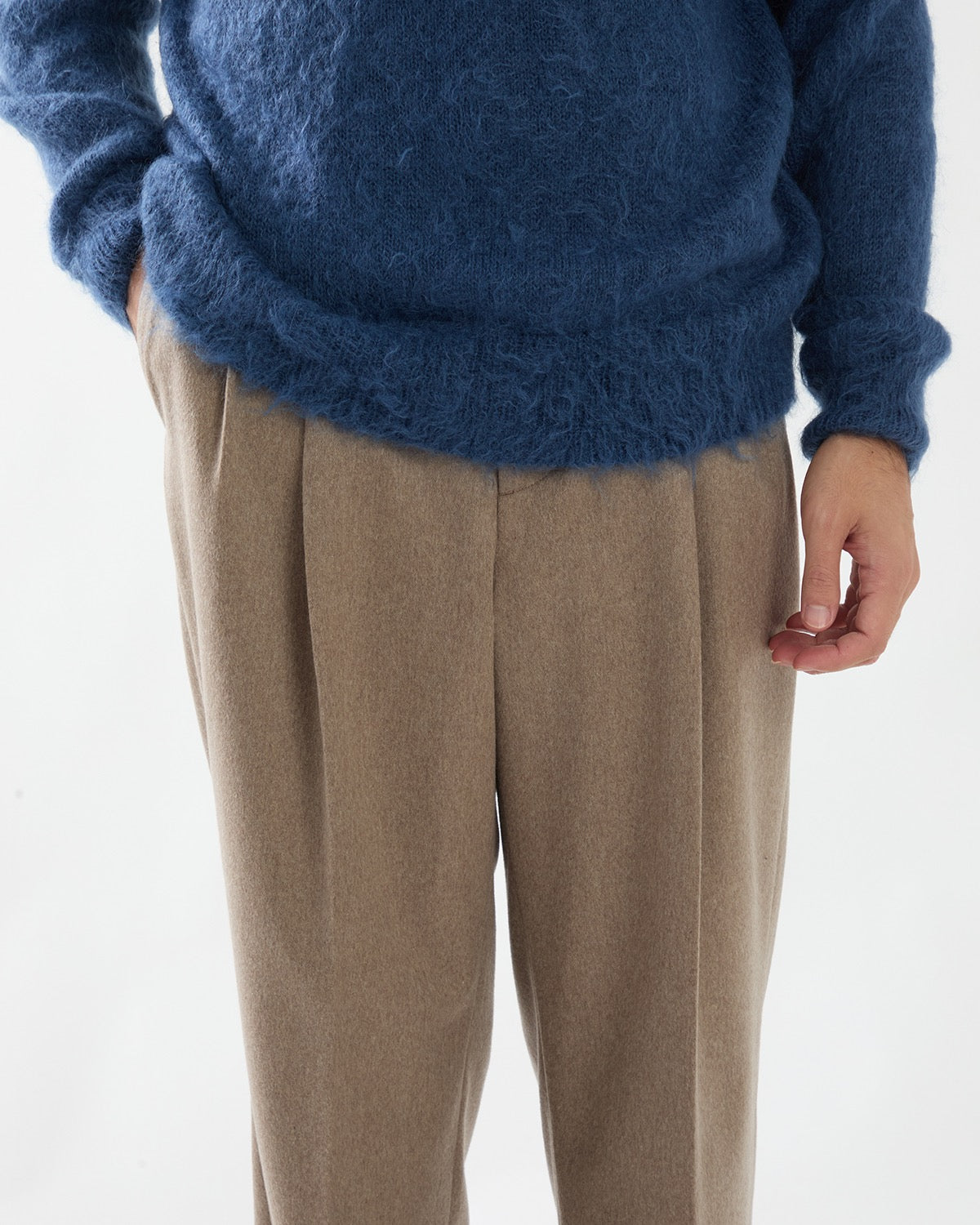 CASHMERE MOLESKIN TWO-TUCK SLACKS