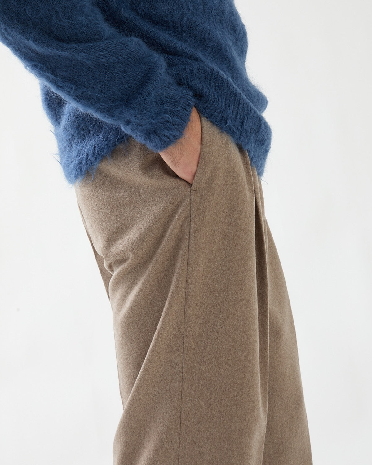 CASHMERE MOLESKIN TWO-TUCK SLACKS