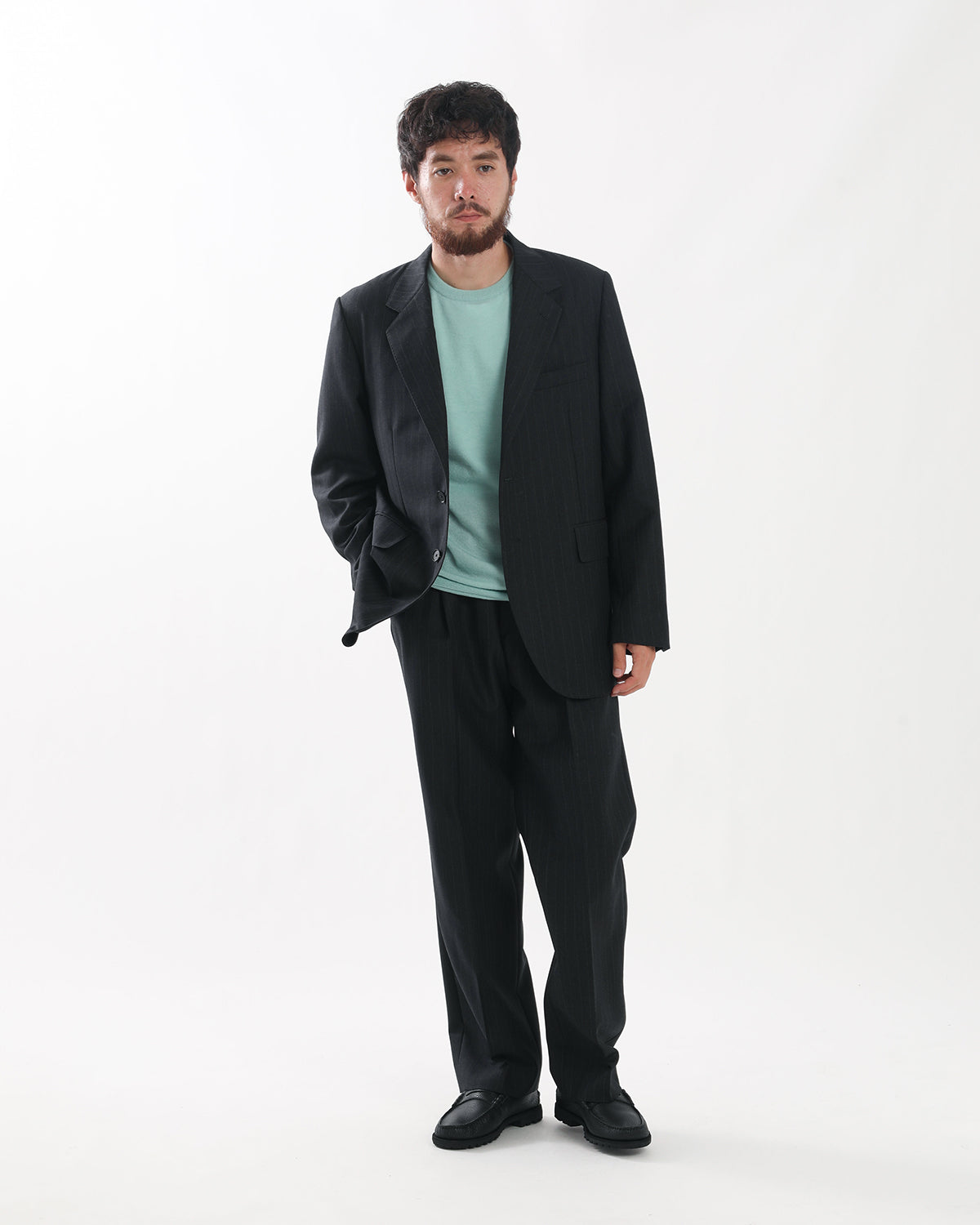 BLUEFACED WOOL TWO-TUCK SLACKS