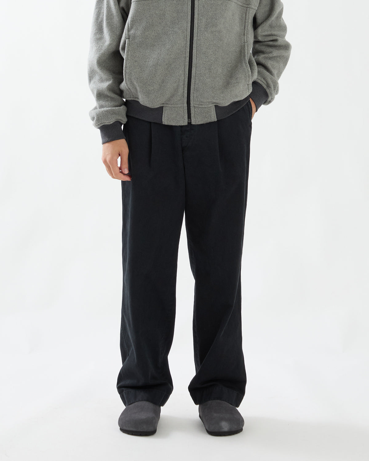GARMENT-DYED FINX CHINO ONE-TUCK WIDE PANTS