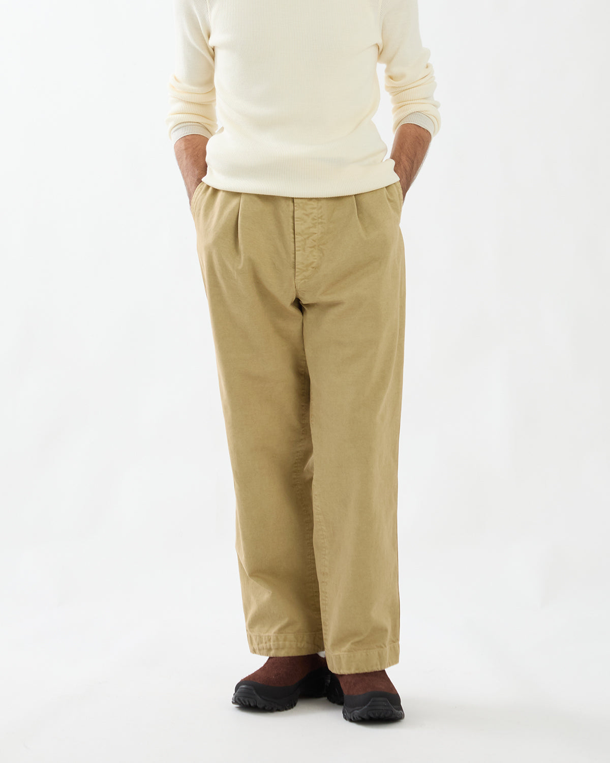 GARMENT-DYED FINX CHINO ONE-TUCK WIDE PANTS