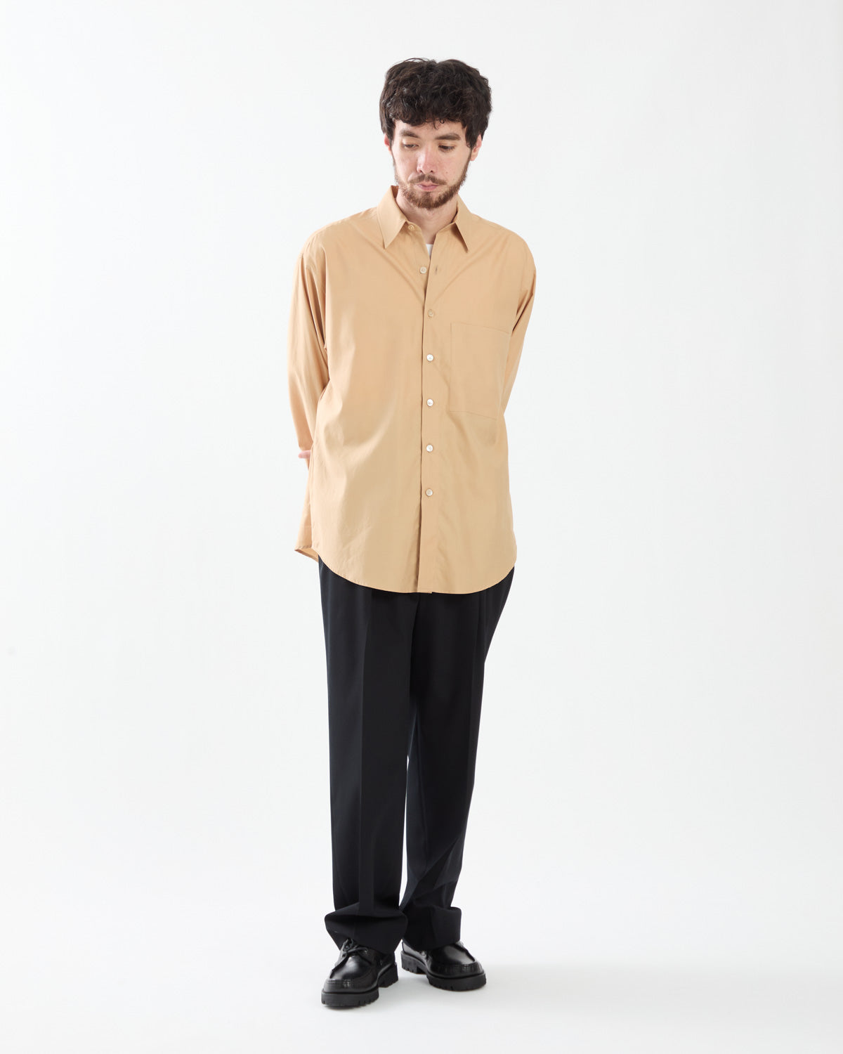 LIGHT WOOL MAX GABARDINE TWO-TUCK SLACKS