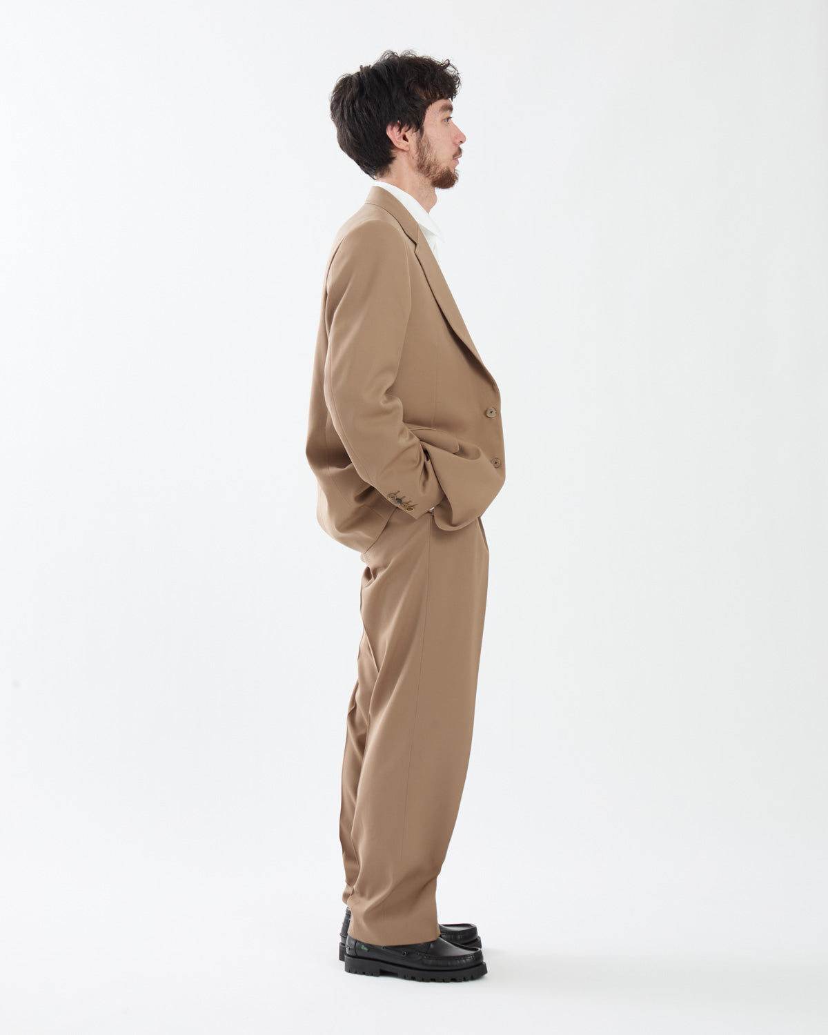 LIGHT WOOL MAX GABARDINE TWO-TUCK SLACKS