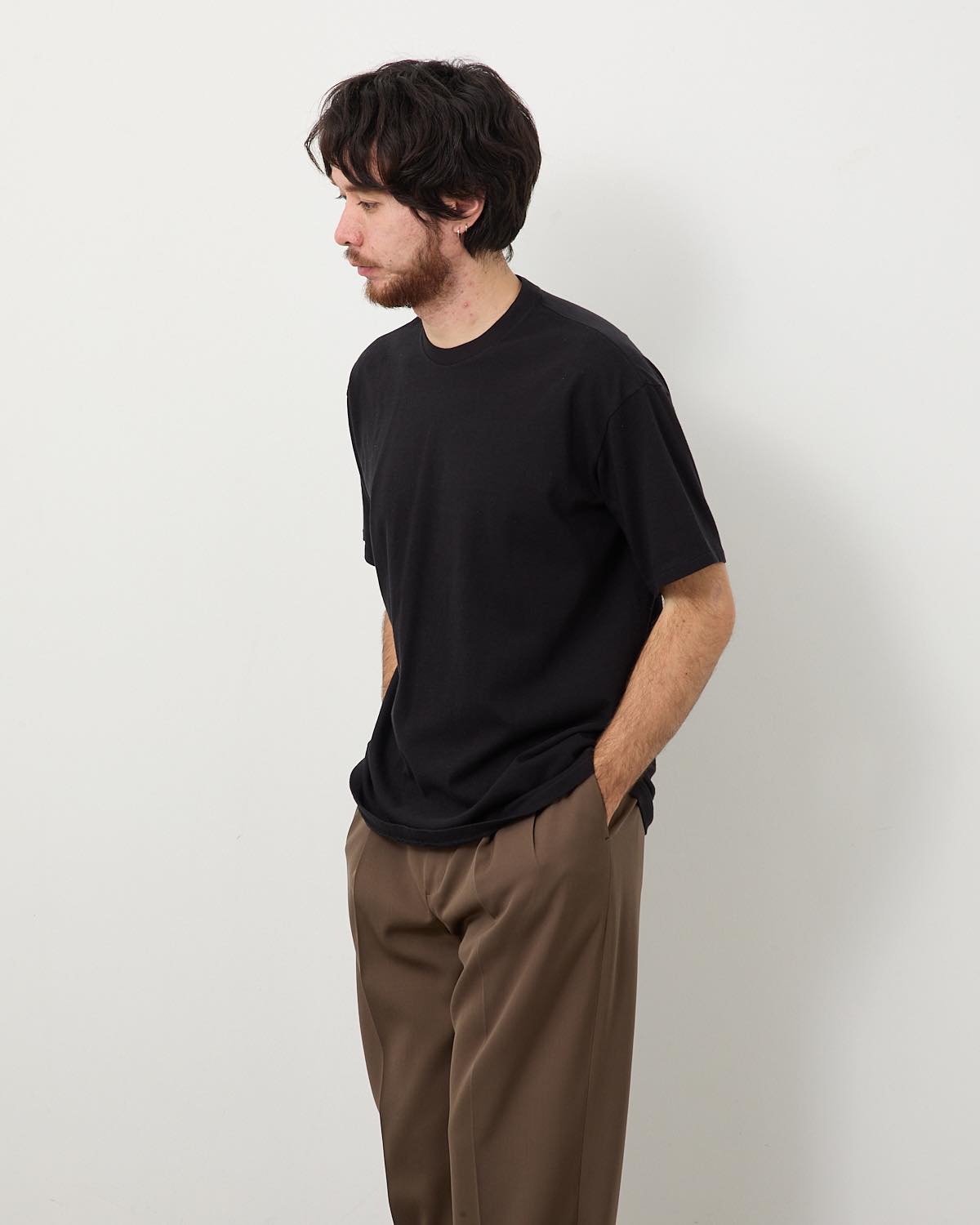 SEAMLESS CREW NECK TEE