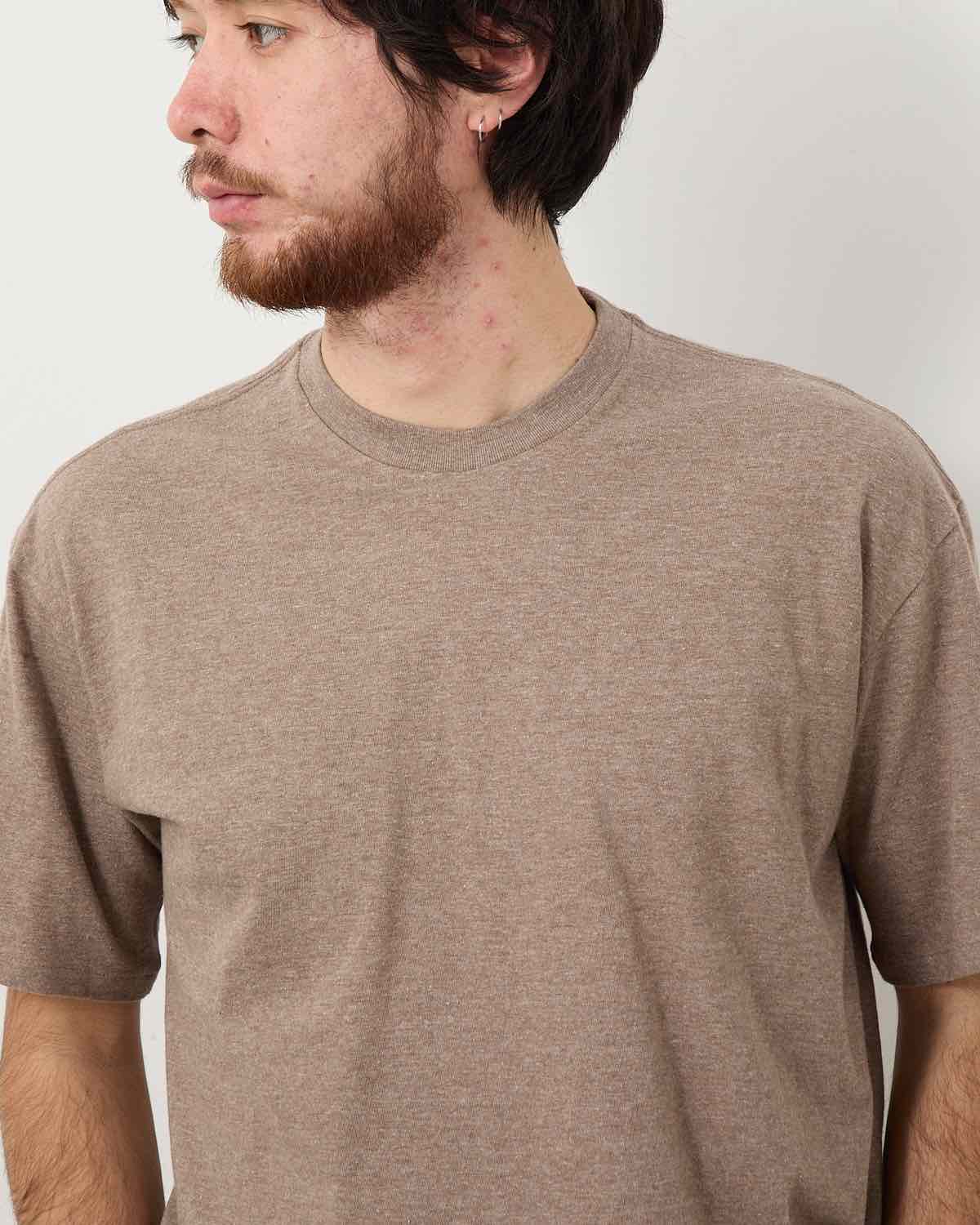 SEAMLESS CREW NECK TEE