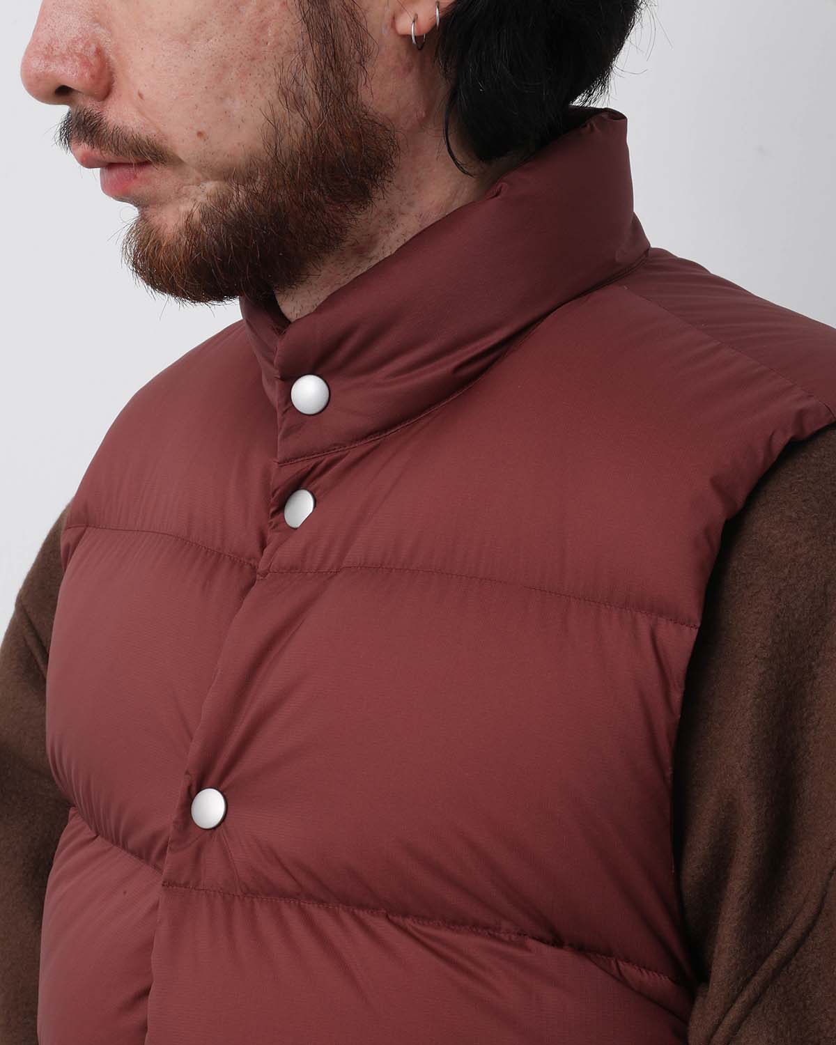 SUPER LIGHT NYLON RIPSTOP DOWN VEST