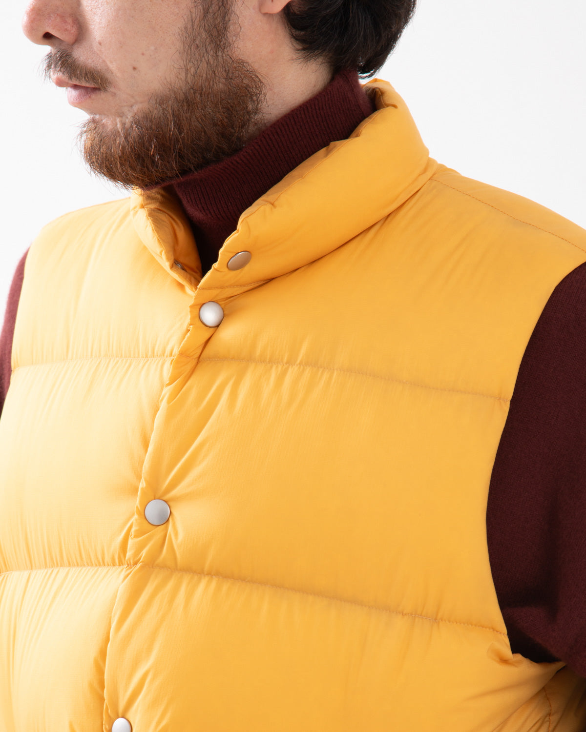 SUPER LIGHT NYLON RIPSTOP DOWN VEST