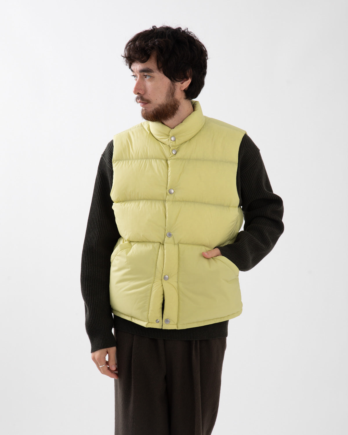 SUPER LIGHT NYLON RIPSTOP DOWN VEST
