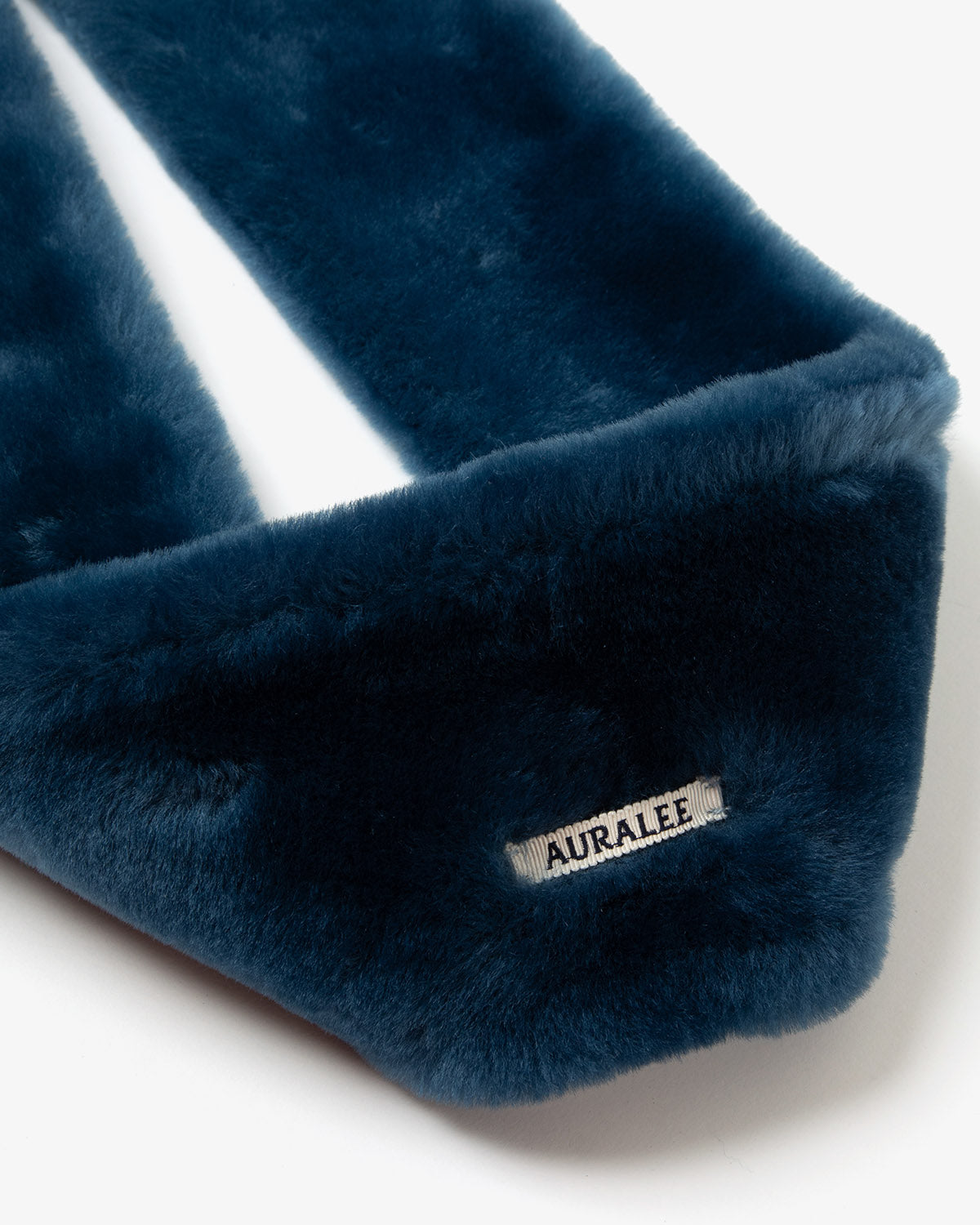 STRAIGHT MERINO MOUTON FUR STOLE