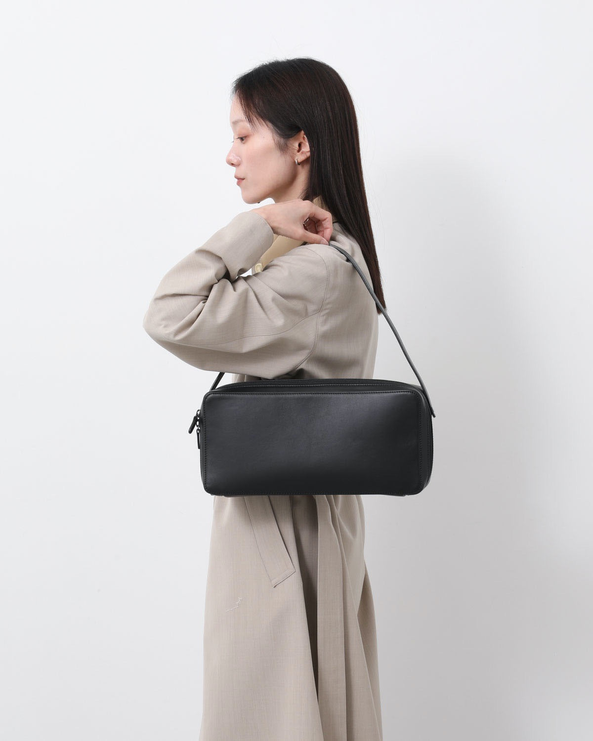 LEATHER SQUARE BAG MADE BY AETA