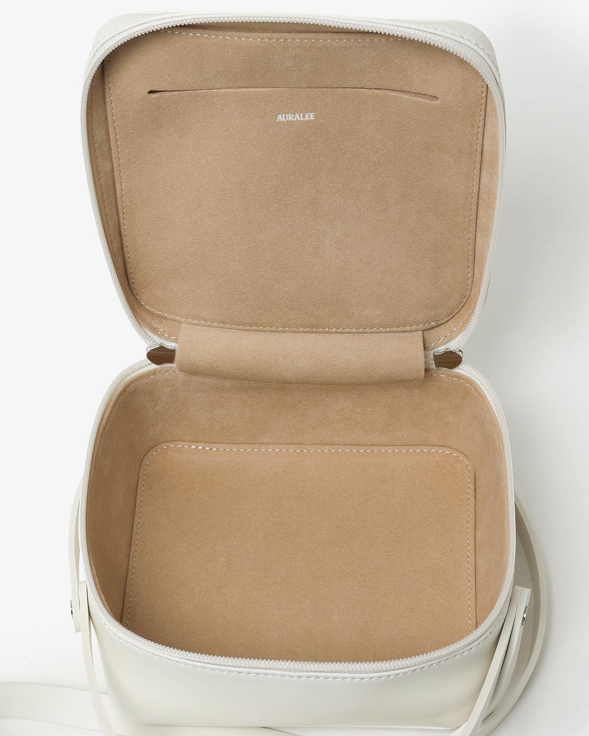 LEATHER SHOULDER BAG MADE BY AETA