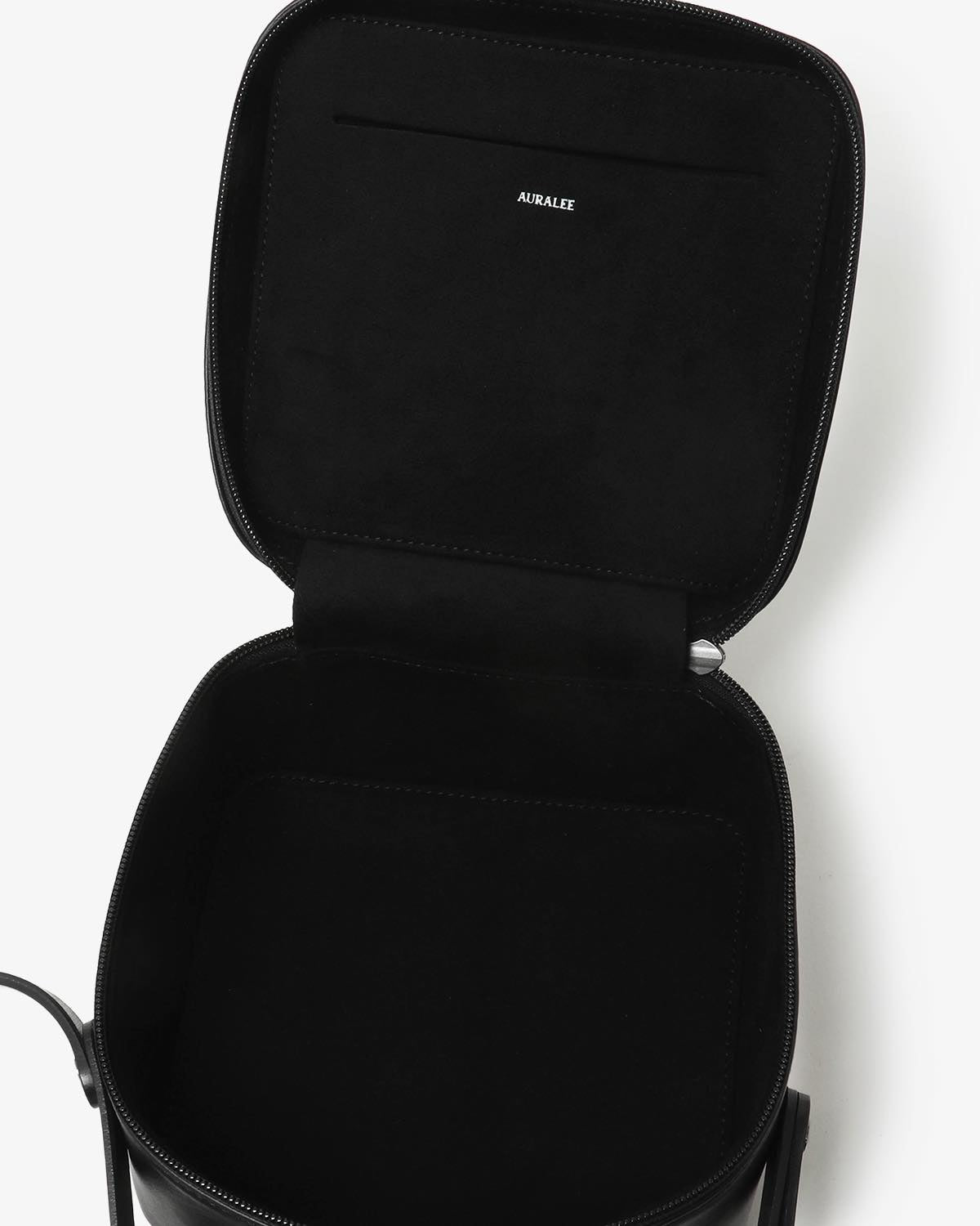 LEATHER SHOULDER BAG MADE BY AETA