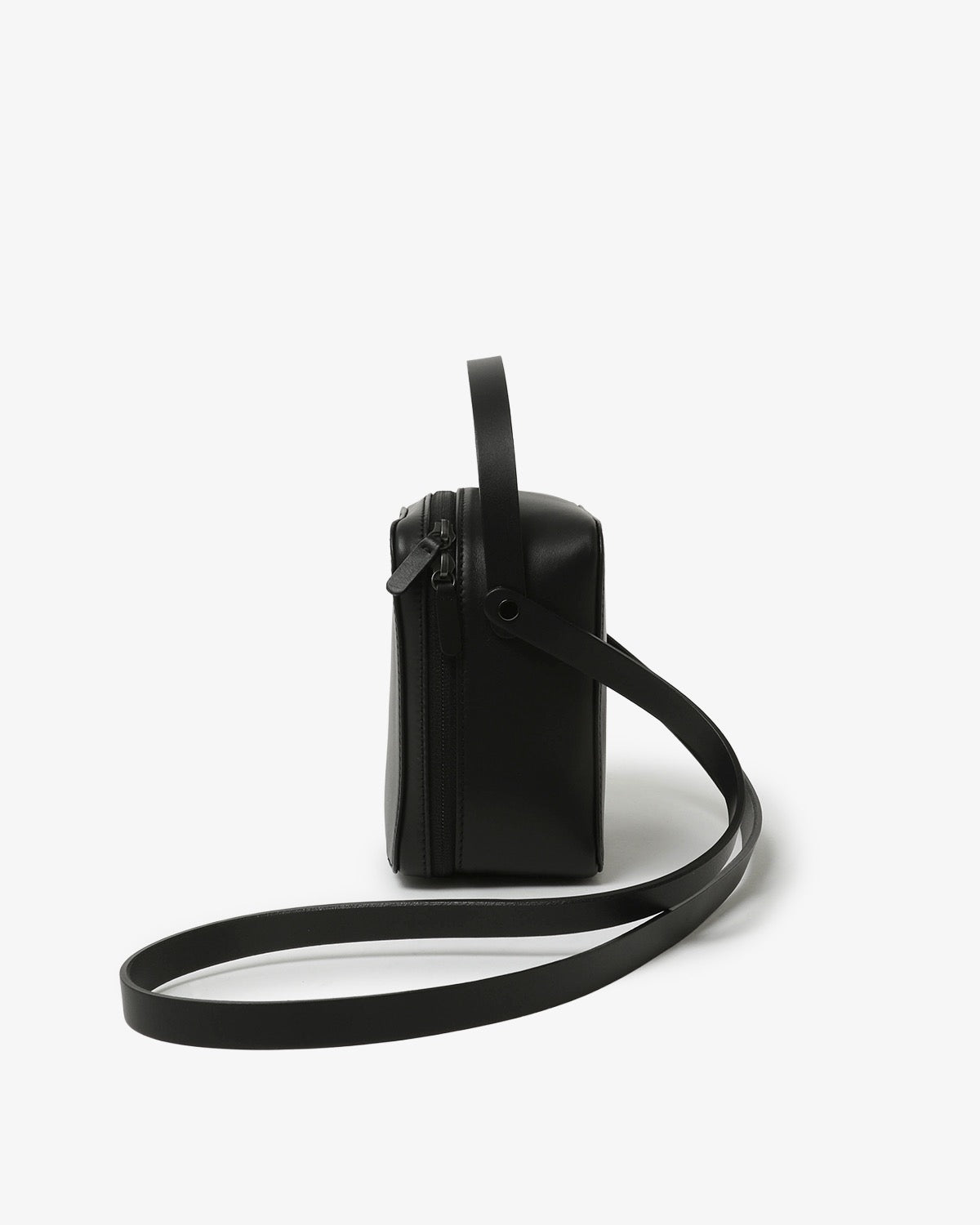 LEATHER SHOULDER BAG MADE BY AETA