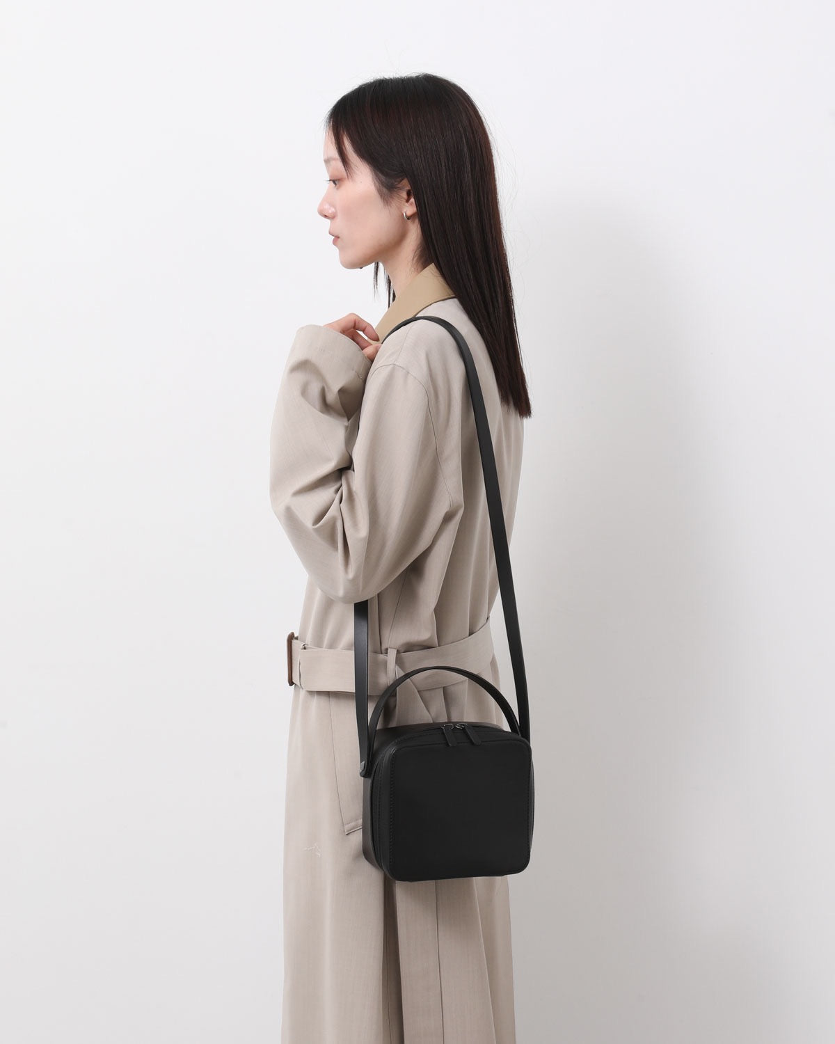 LEATHER SHOULDER BAG MADE BY AETA