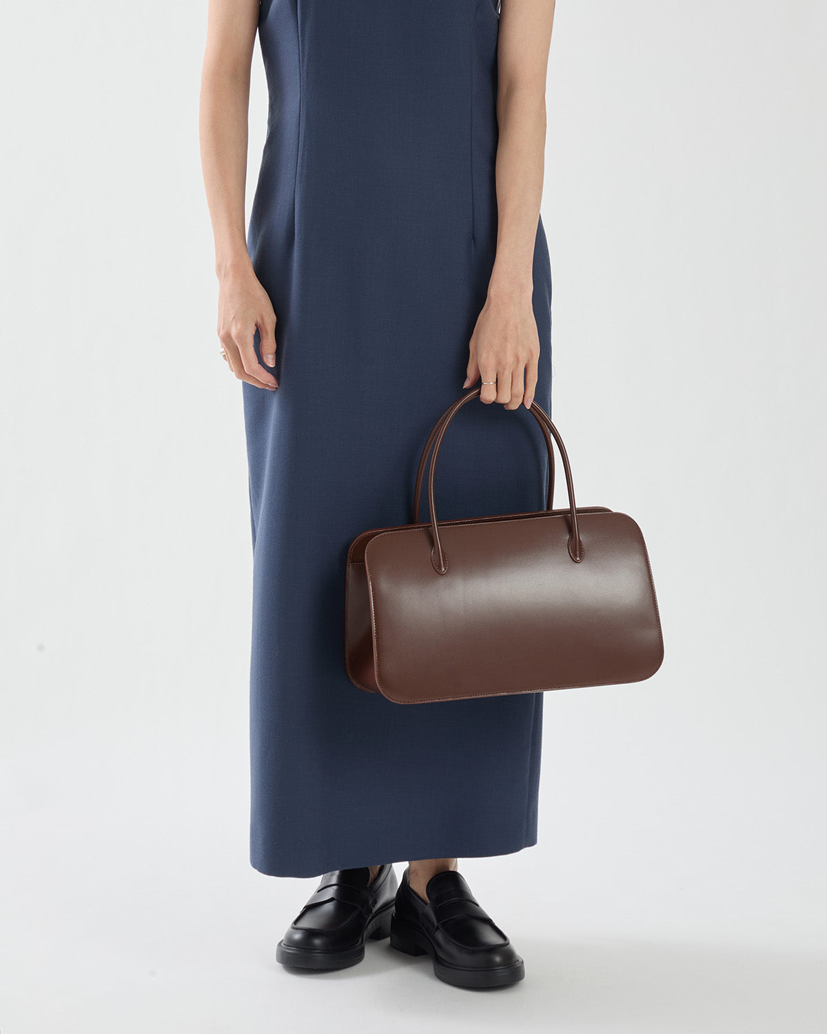 LEATHER TOTE BAG - M MADE BY AETA