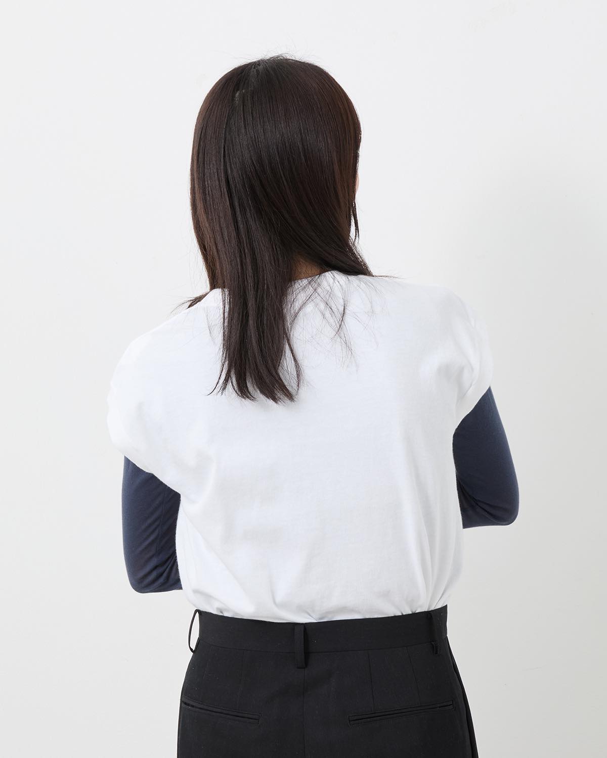 SEAMLESS CREW NECK SLEEVELESS