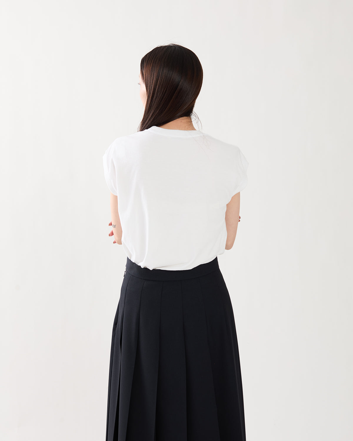 SEAMLESS CREW NECK SLEEVELESS