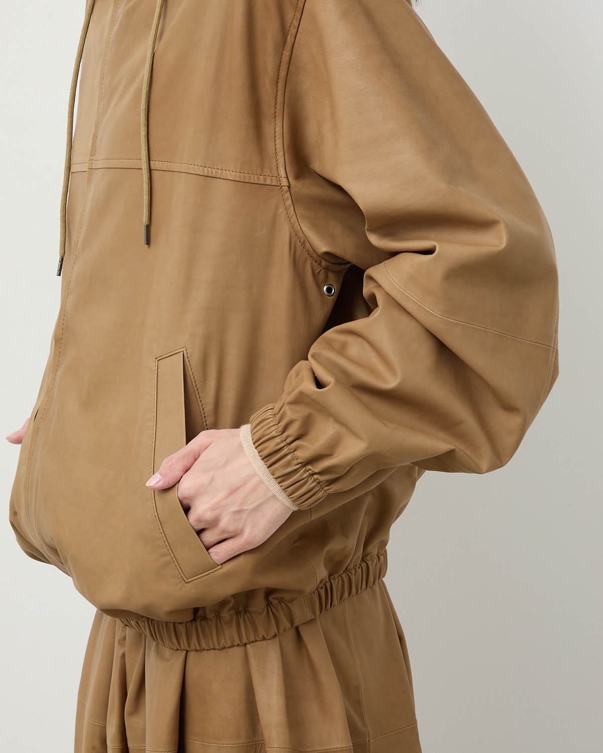 FINE BABY CALF HOODED BLOUSON (WOMEN'S)