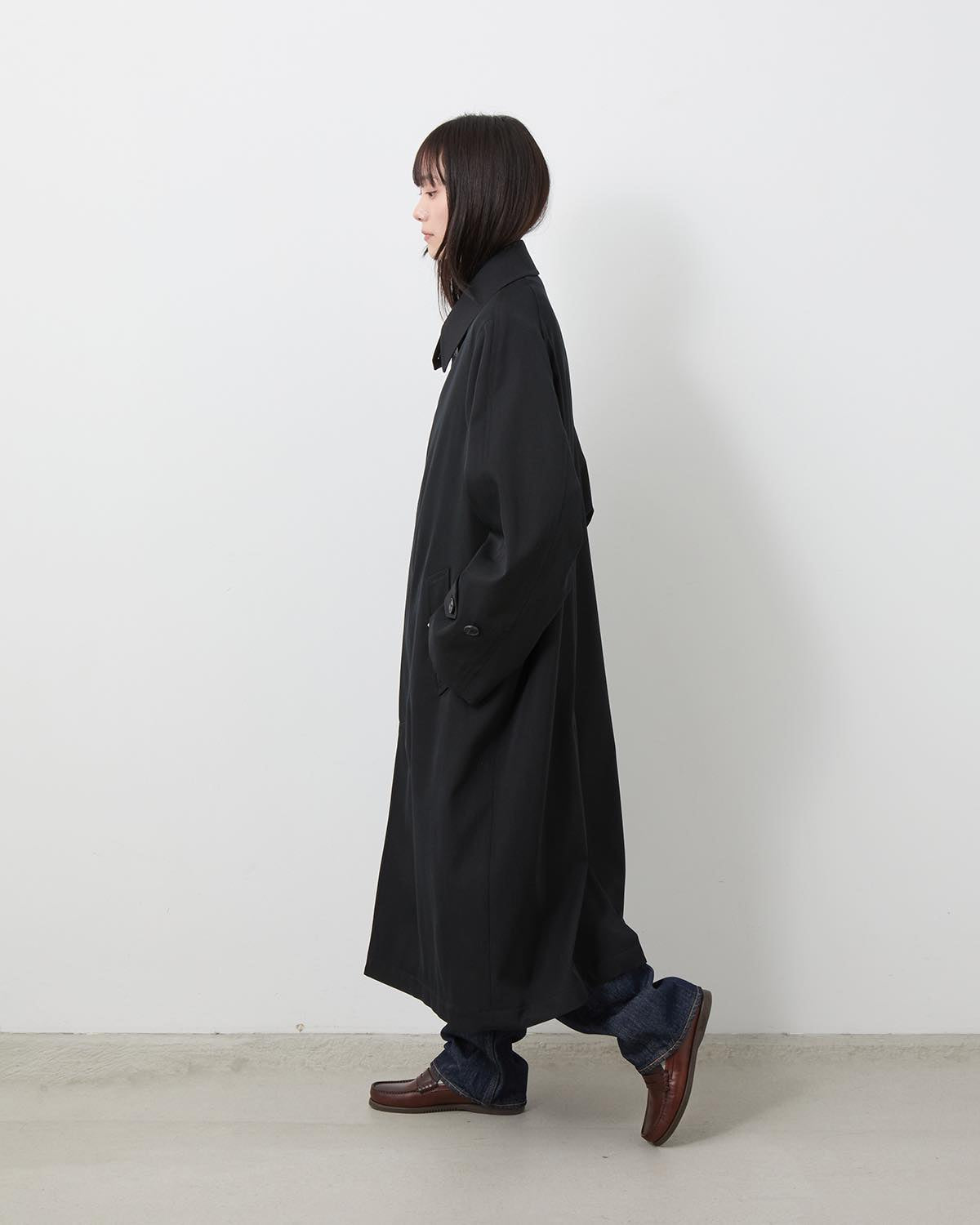 LIGHT WOOL MAX GABARDINE COAT (WOMEN'S)