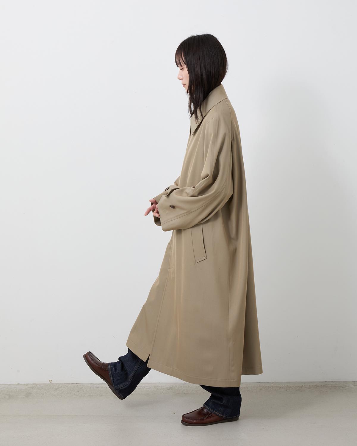 LIGHT WOOL MAX GABARDINE COAT (WOMEN'S)
