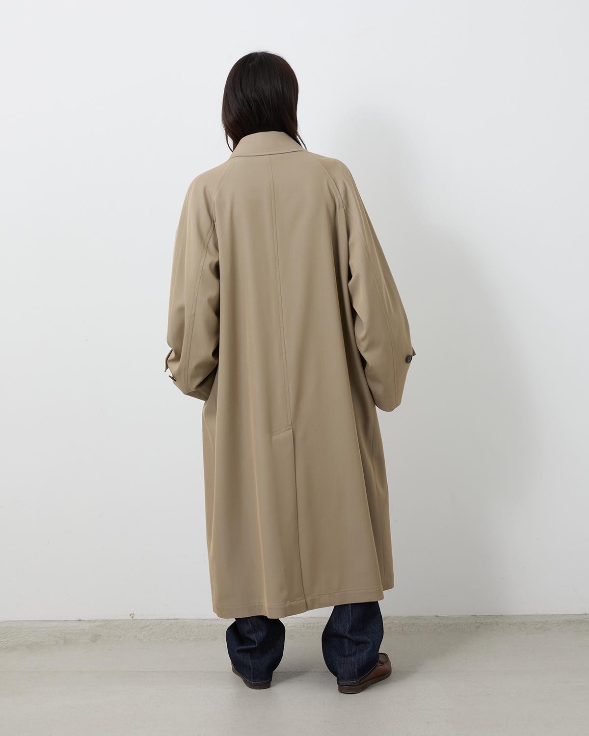 LIGHT WOOL MAX GABARDINE COAT (WOMEN'S)