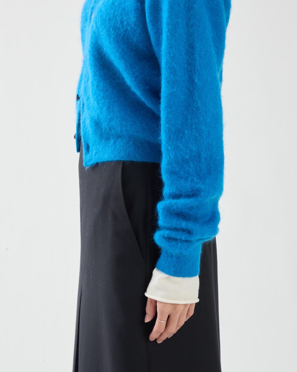 GARMENT-DYED BABY ALPACA FUR KNIT CREW-NECK CARDIGAN