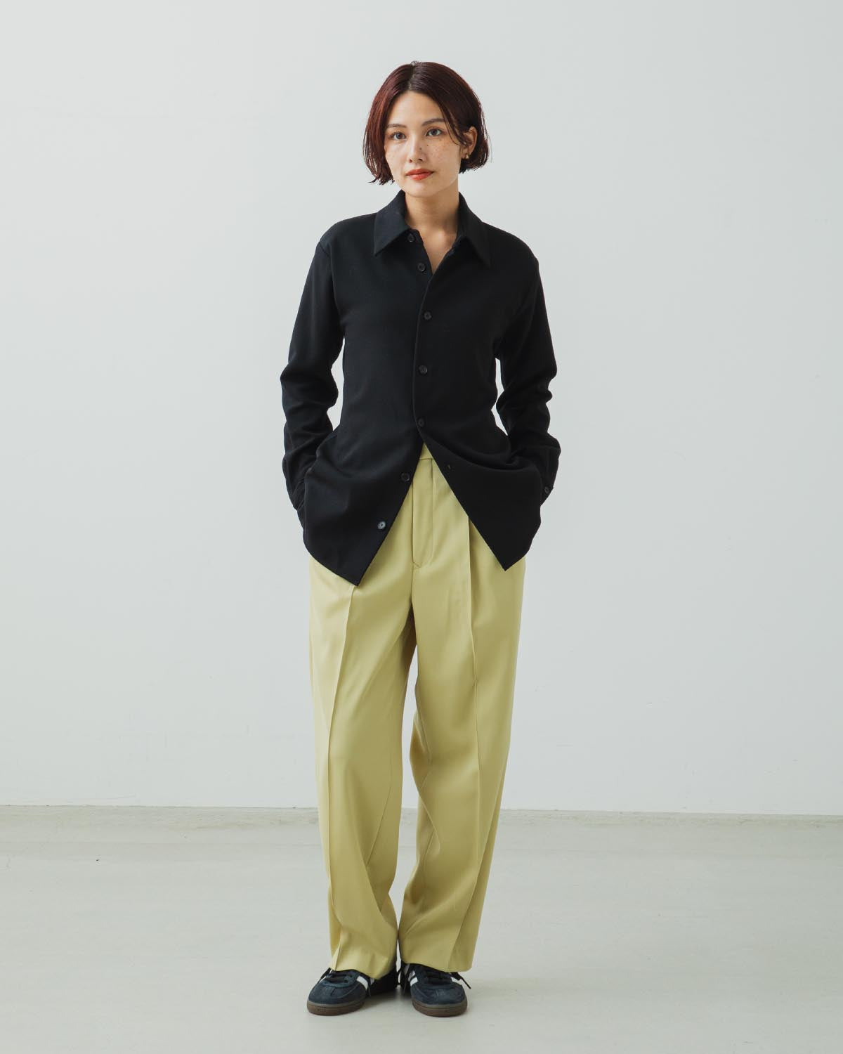 LIGHT WOOL MAX GABARDINE SLACKS