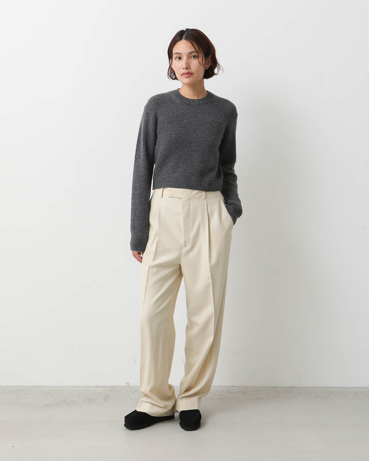 SUPER LIGHT WOOL SLACKS (WOMEN'S)