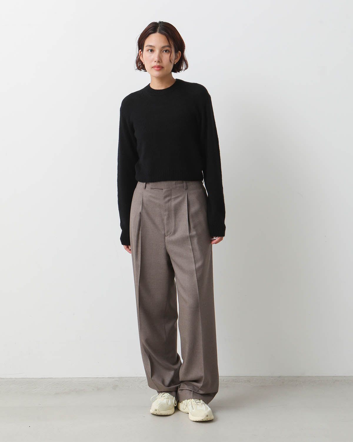 SUPER LIGHT WOOL SLACKS (WOMEN'S)