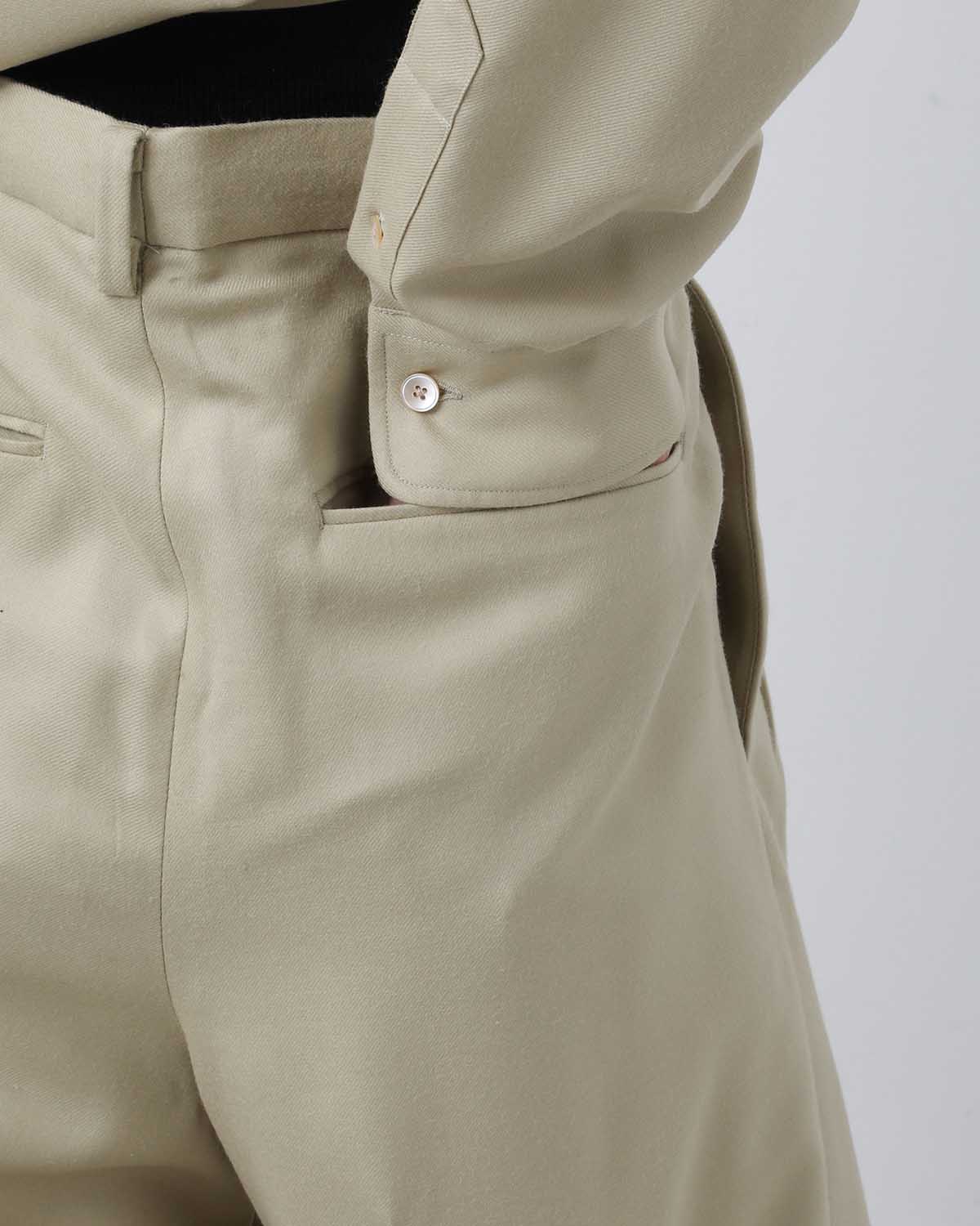 SUPER LIGHT WOOL TWO-TUCK SLACKS (WOMEN'S)