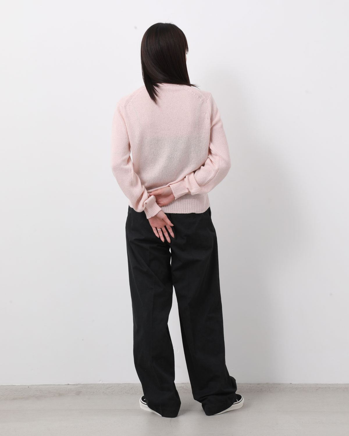 GARMENT-DYED FINX LIGHT CHINO ONE-TUCK WIDE PANTS (WOMEN'S)
