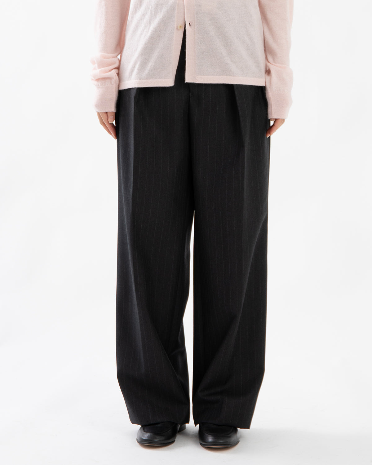 BLUEFACED WOOL TWO-TUCK SLACKS (WOMEN'S)