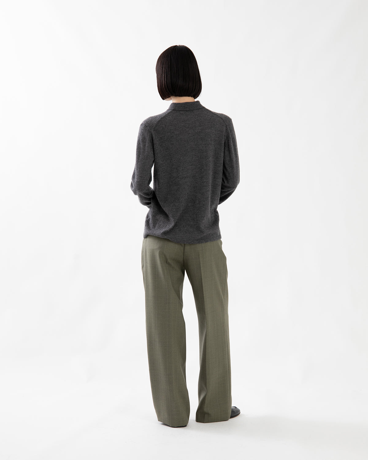 BLUEFACED WOOL TWO-TUCK SLACKS (WOMEN'S)