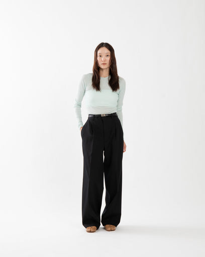 LIGHT WOOL MAX GABARDINE TWO-TUCK SLACKS (WOMEN'S)