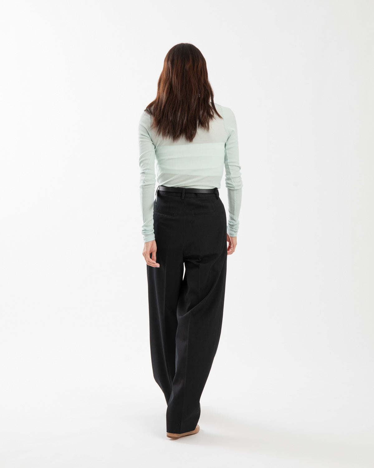 LIGHT WOOL MAX GABARDINE TWO-TUCK SLACKS (WOMEN'S)