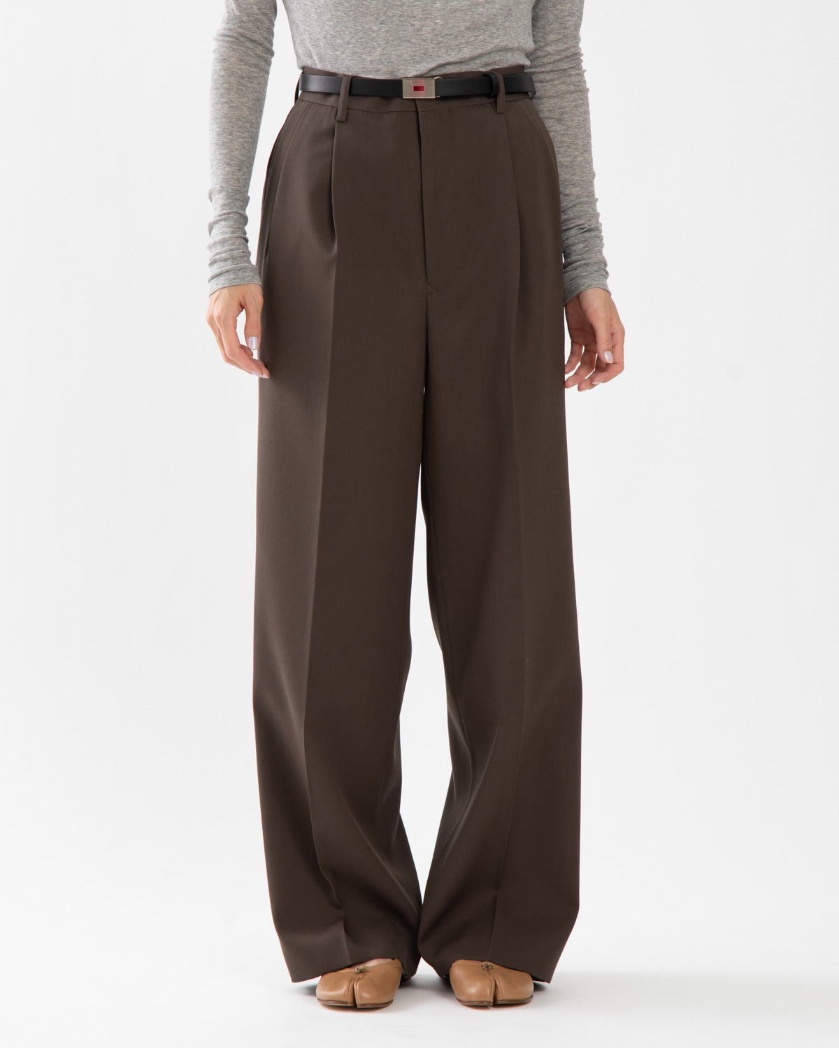 LIGHT WOOL MAX GABARDINE TWO-TUCK SLACKS (WOMEN'S)
