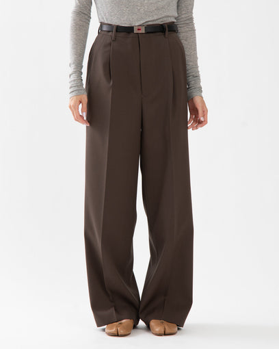 LIGHT WOOL MAX GABARDINE TWO-TUCK SLACKS (WOMEN'S)