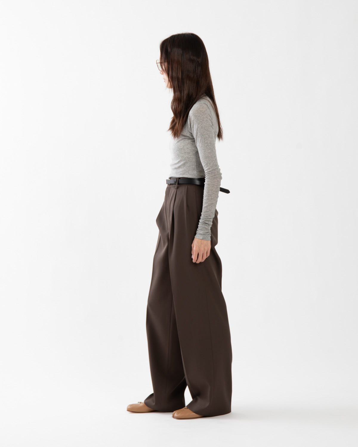 LIGHT WOOL MAX GABARDINE TWO-TUCK SLACKS (WOMEN'S)