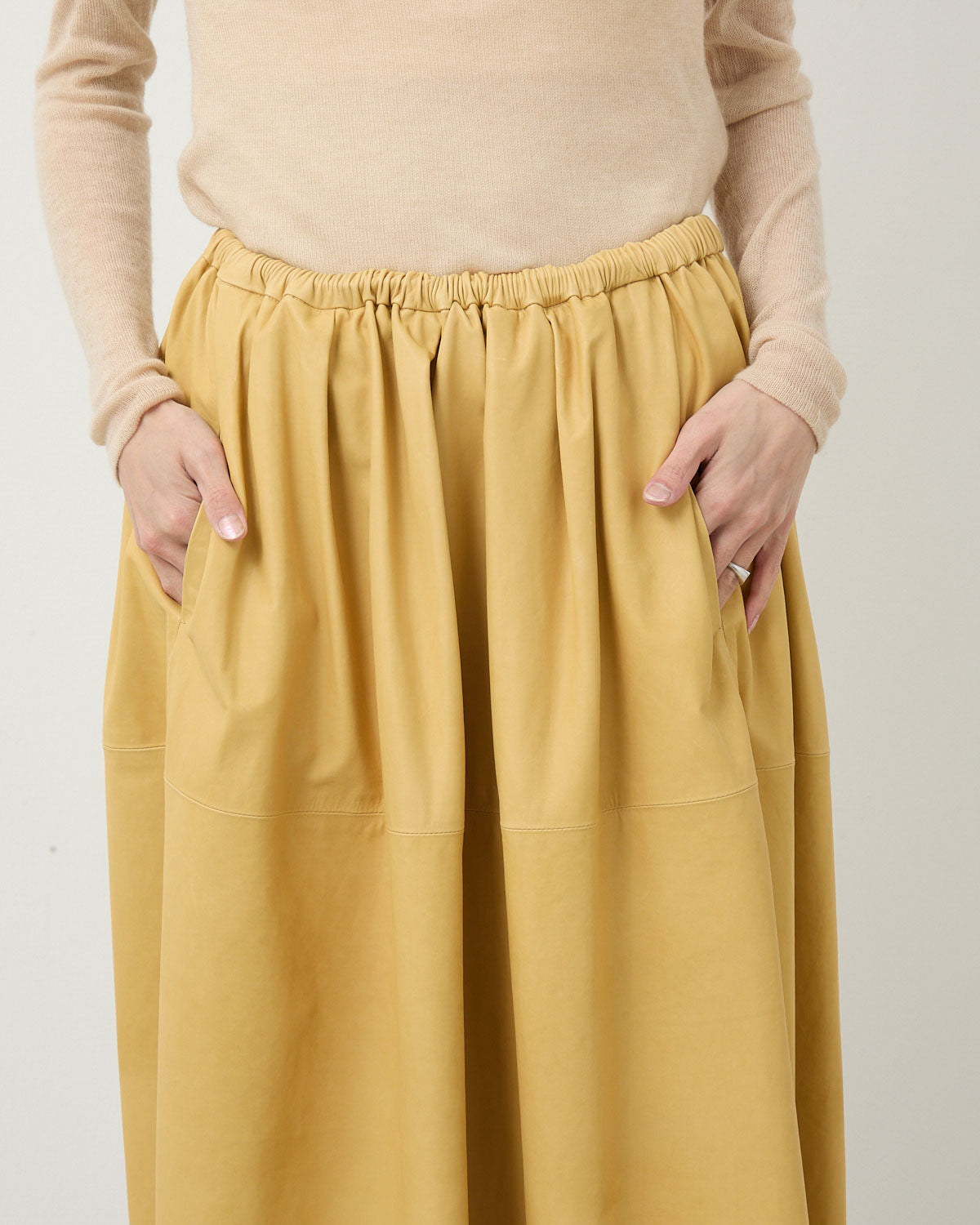 FINE BABY CALF GATHER SKIRT