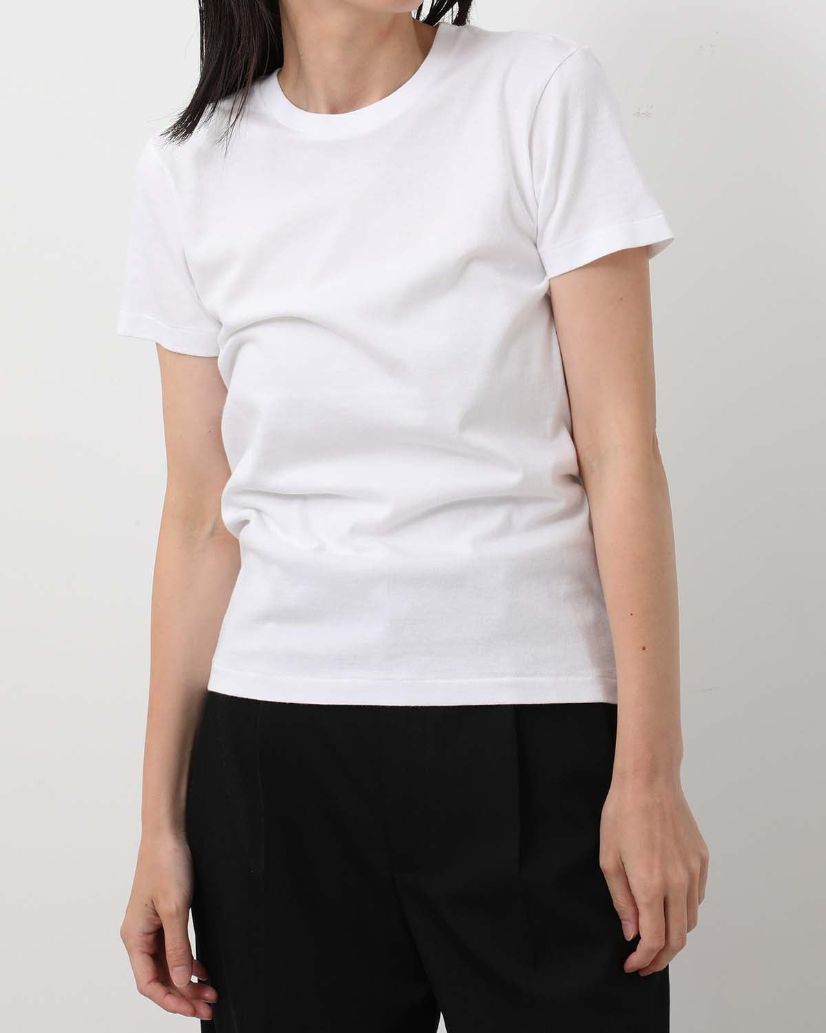 SEAMLESS CREW NECK TEE