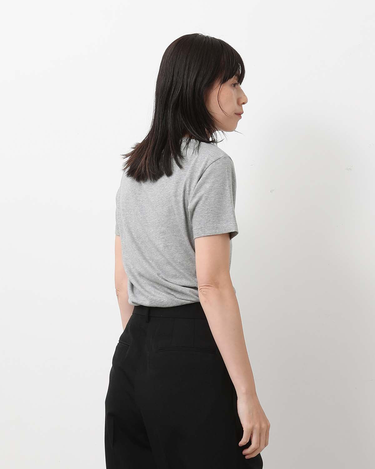 SEAMLESS CREW NECK TEE