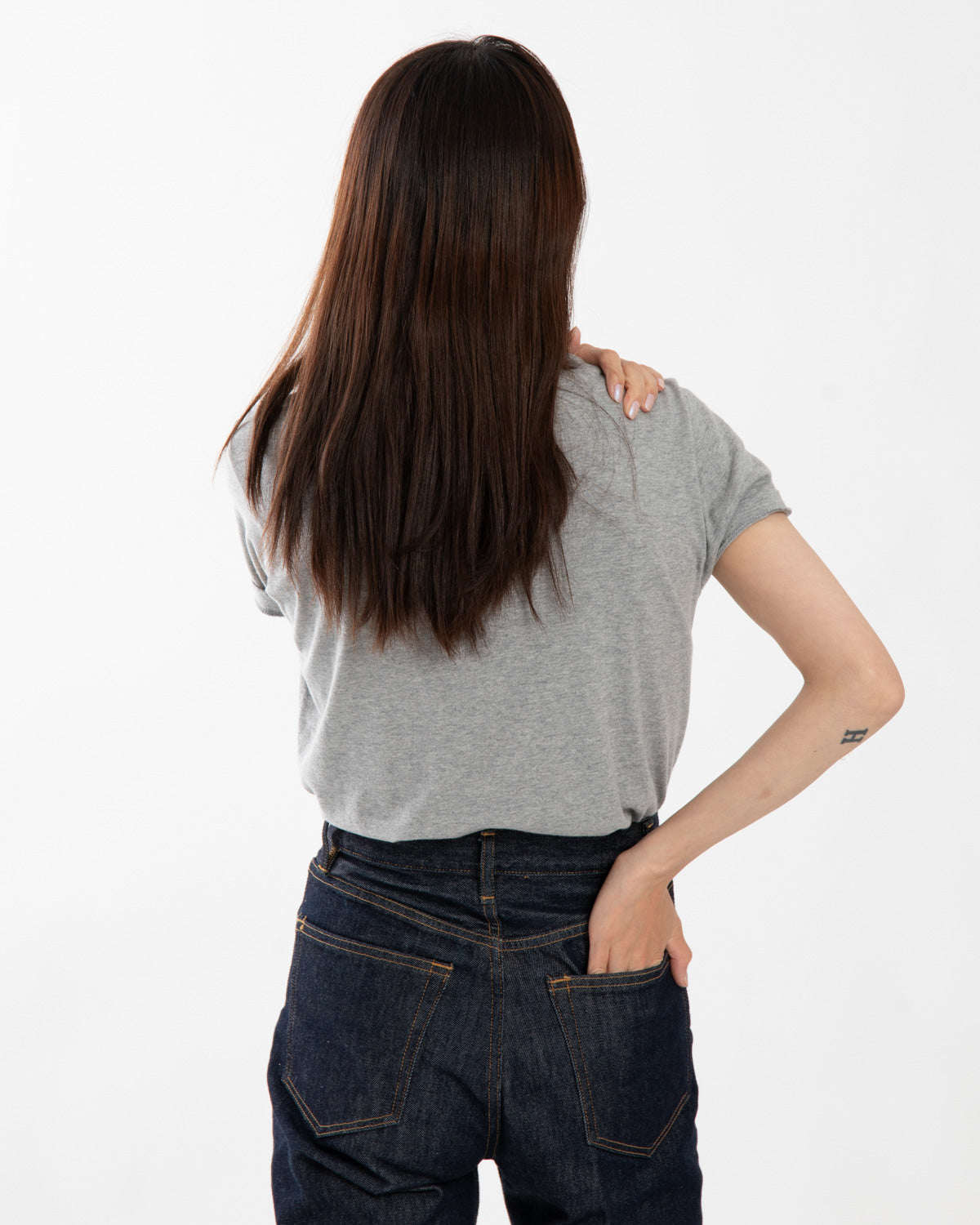 SEAMLESS CREW NECK TEE